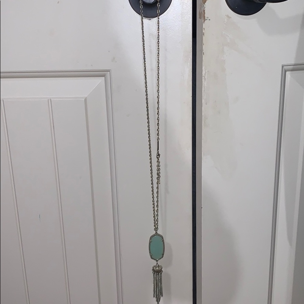 Teal kendra Scott necklace!